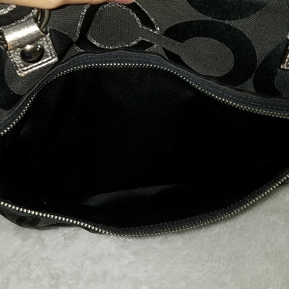 COACH BLACK & SILVER POPPY OP ART GLAM TOTE - Picture 4 of 8